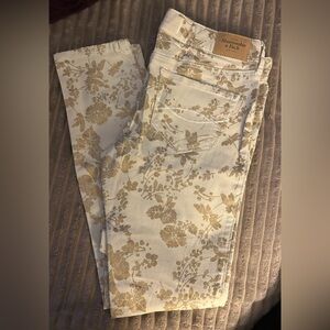 Abercrombie & Fitch Skinny Floral Beige Jeans